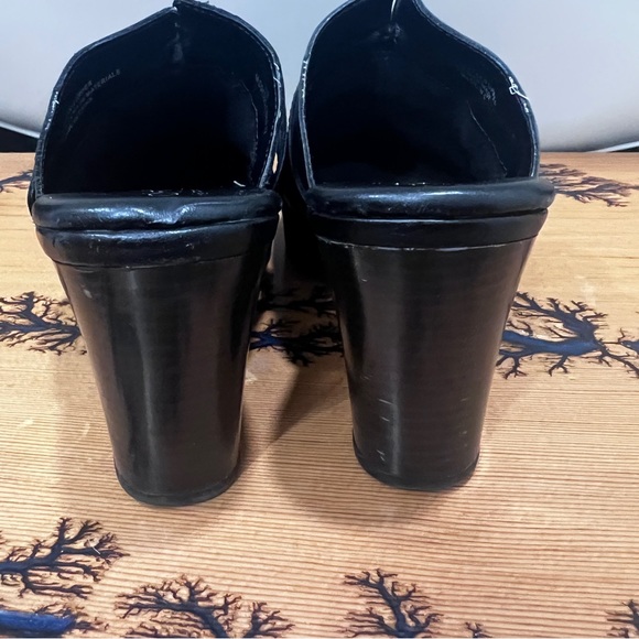 B.O.C born concept clog mules size 7 - Picture 8 of 9